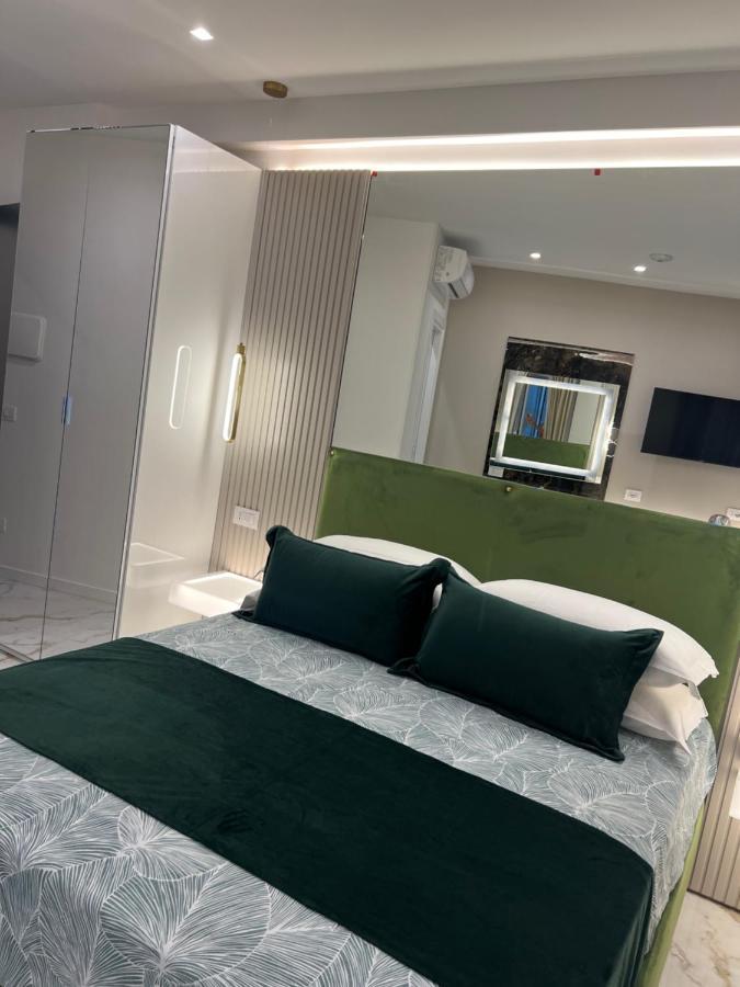 La Lepre Artemide Bed & Breakfast Napoli Bagian luar foto